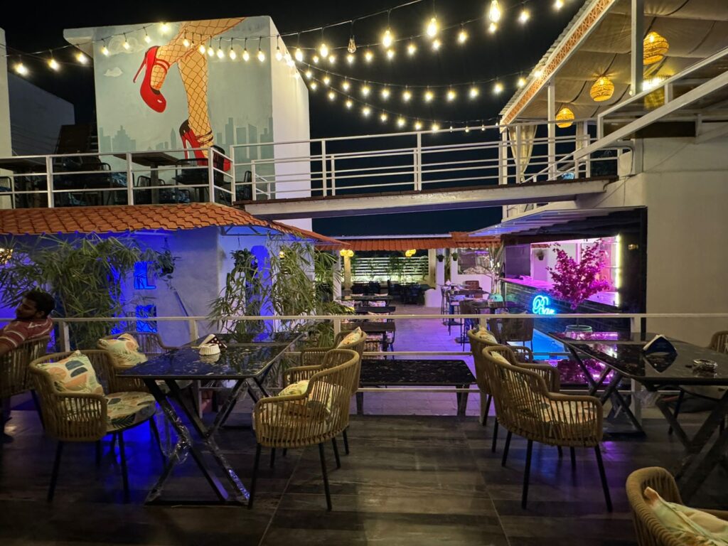 Top Commercial Interior Designer in Gachibowli | Decoire Interior